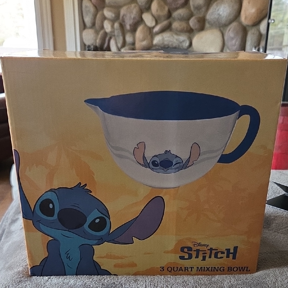 Disney Stitch 3 Quart Mixing Bowl